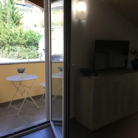 Luna House * La Spezia